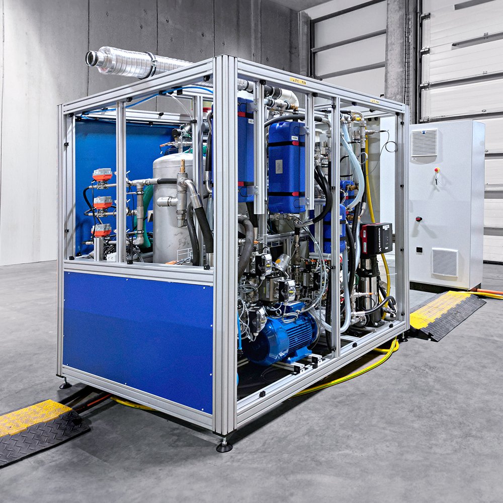 Highly efficient compressor for industrial applications